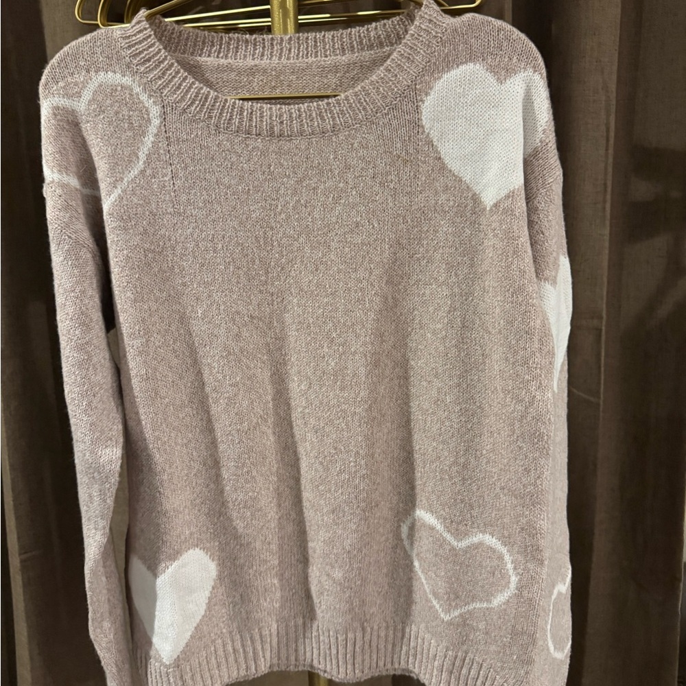 Charming Heart Patterned Sweater in Soft Pink